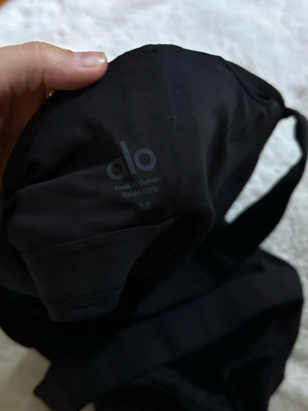 ALO yoga airbrush cinch bra black sports bra medium M